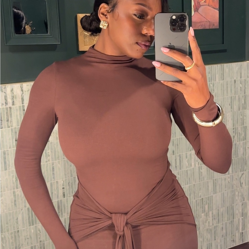 Elegant Brown Long Sleeve Top